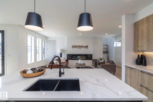 4541 Knight Wynd, Edmonton, AB - Indoor Photo Showing Kitchen With Double Sink