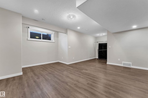 3650 13 Street, Edmonton, AB - Indoor