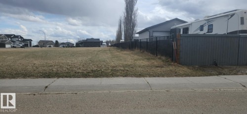 24 Monterey Estates, Wetaskiwin, AB 