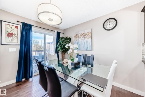 1717 Hammond Crescent Nw, Edmonton, AB - Indoor Photo Showing Dining Room
