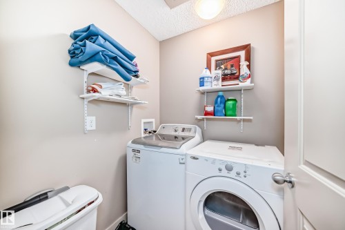 1717 Hammond Crescent Nw, Edmonton, AB - Indoor Photo Showing Laundry Room