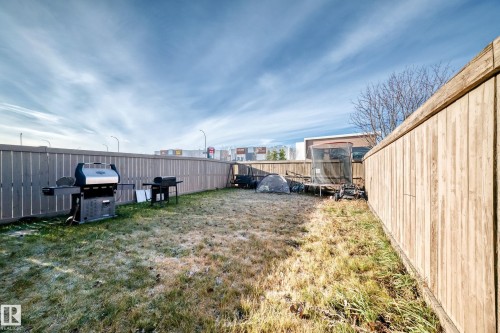 1717 Hammond Crescent Nw, Edmonton, AB - Outdoor