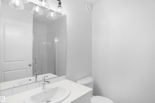2031 210 Street, Edmonton, AB - Indoor Photo Showing Bathroom