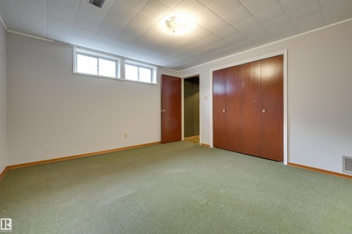 9648 74 Street Nw, Edmonton, AB - Indoor