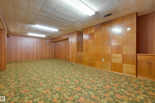 9648 74 Street Nw, Edmonton, AB - Indoor