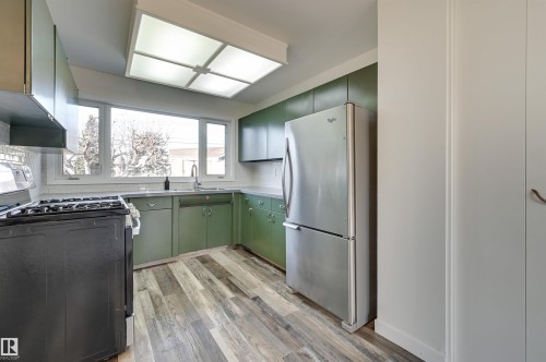 9648 74 Street Nw, Edmonton, AB - Indoor