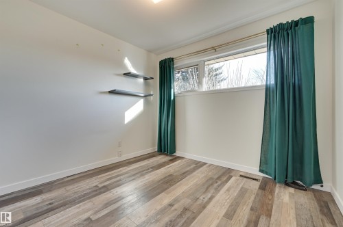 9648 74 Street Nw, Edmonton, AB - Indoor Photo Showing Other Room