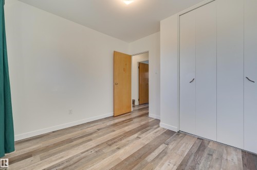 9648 74 Street Nw, Edmonton, AB - Indoor Photo Showing Other Room