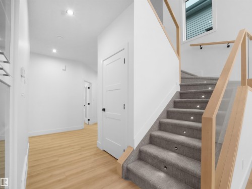 6811 171 Avenue, Edmonton, AB - Indoor Photo Showing Other Room