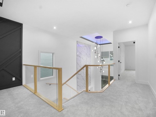 6811 171 Avenue, Edmonton, AB - Indoor Photo Showing Other Room