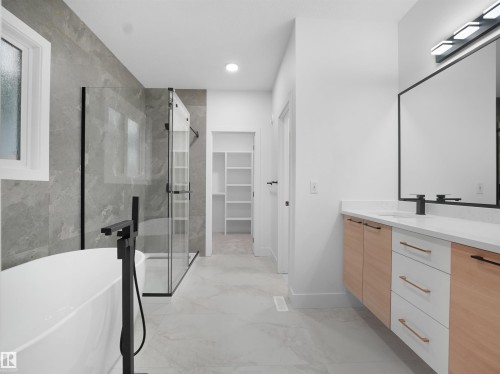 6811 171 Avenue, Edmonton, AB - Indoor Photo Showing Other Room