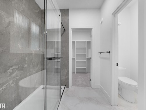 6811 171 Avenue, Edmonton, AB - Indoor Photo Showing Bathroom