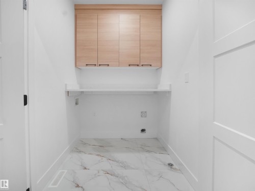 6811 171 Avenue, Edmonton, AB - Indoor Photo Showing Other Room