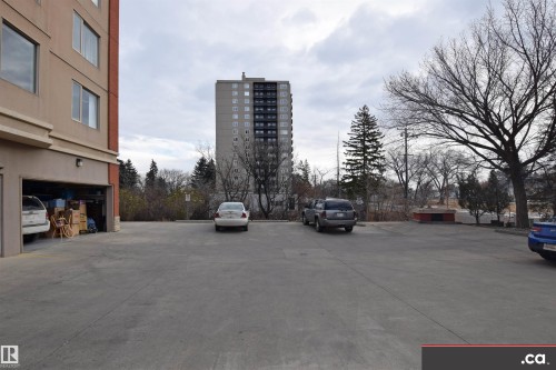 605 10649 Saskatchewan Drive, Edmonton, AB - Outdoor