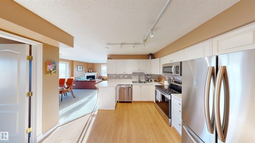 605 10649 Saskatchewan Drive, Edmonton, AB - Indoor Photo Showing Kitchen With Stainless Steel Kitchen