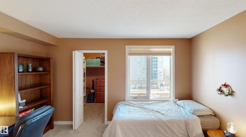 605 10649 Saskatchewan Drive, Edmonton, AB - Indoor Photo Showing Bedroom