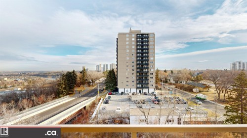 605 10649 Saskatchewan Drive, Edmonton, AB - Outdoor