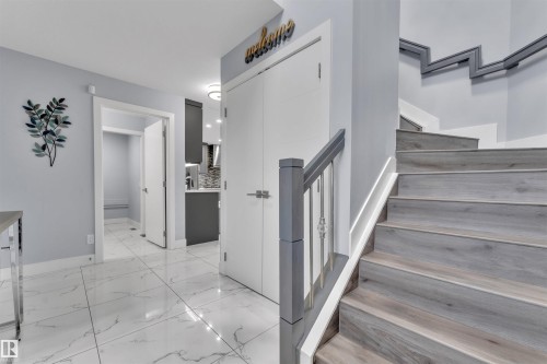 3212 29 Avenue, Edmonton, AB - Indoor Photo Showing Other Room