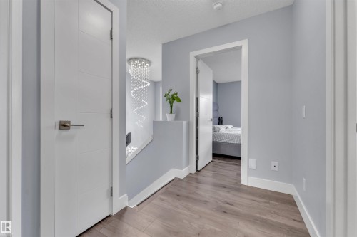 3212 29 Avenue, Edmonton, AB - Indoor Photo Showing Other Room