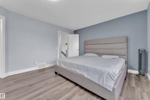 3212 29 Avenue, Edmonton, AB - Indoor Photo Showing Bedroom