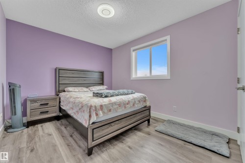 3212 29 Avenue, Edmonton, AB - Indoor Photo Showing Bedroom
