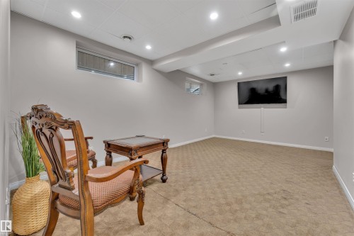 3212 29 Avenue, Edmonton, AB - Indoor