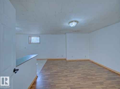 7912 82 Avenue, Edmonton, AB - Indoor Photo Showing Other Room