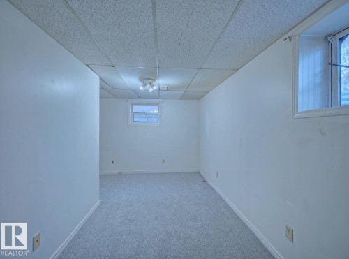 7912 82 Avenue, Edmonton, AB - Indoor Photo Showing Other Room
