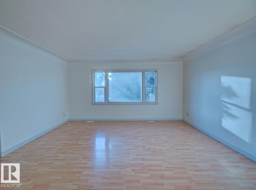 7912 82 Avenue, Edmonton, AB - Indoor Photo Showing Other Room