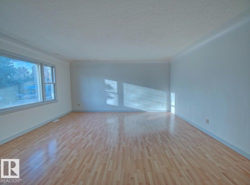 7912 82 Avenue, Edmonton, AB - Indoor Photo Showing Other Room