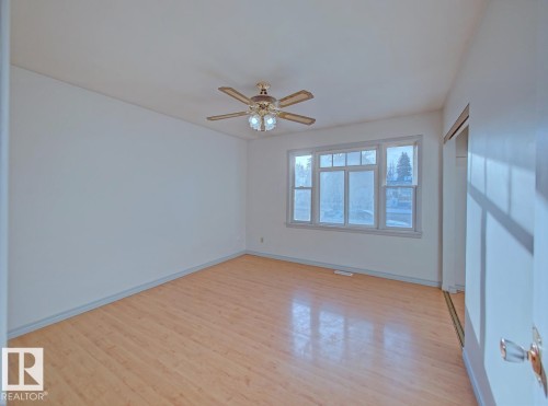 7912 82 Avenue, Edmonton, AB - Indoor Photo Showing Other Room
