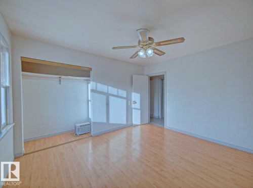 7912 82 Avenue, Edmonton, AB - Indoor Photo Showing Other Room