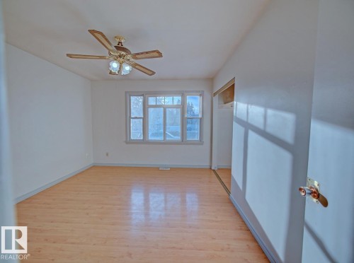 7912 82 Avenue, Edmonton, AB - Indoor Photo Showing Other Room