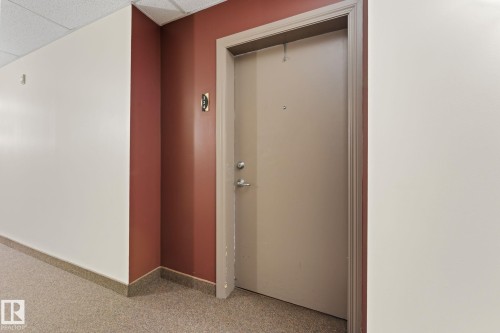 324 4304 139 Avenue Nw, Edmonton, AB - Indoor Photo Showing Other Room