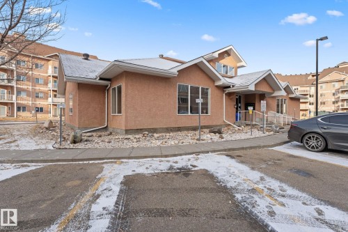 324 4304 139 Avenue Nw, Edmonton, AB - Outdoor