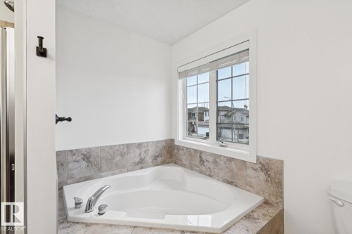 323 Avena Link, Leduc, AB - Indoor Photo Showing Bathroom