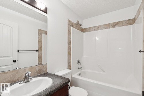 323 Avena Link, Leduc, AB - Indoor Photo Showing Bathroom