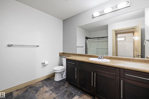 17 903 Rutherford Road, Edmonton, AB - Indoor Photo Showing Bathroom