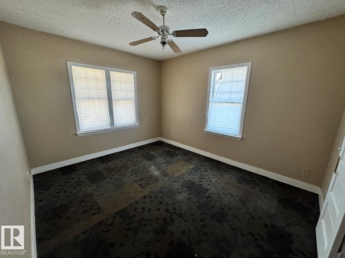 11251 86 Street, Edmonton, AB - Indoor Photo Showing Other Room