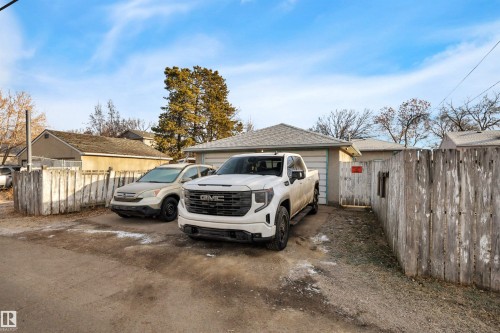 12218 83 Street, Edmonton, AB - Outdoor