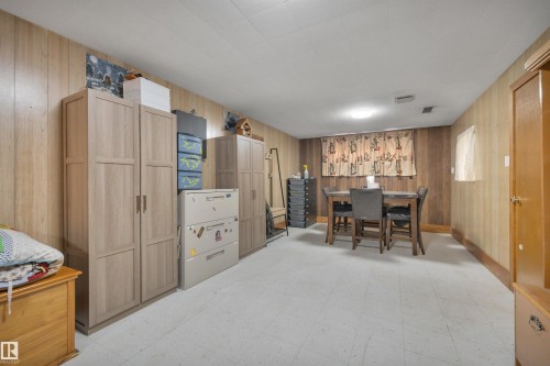 12218 83 Street, Edmonton, AB - Indoor