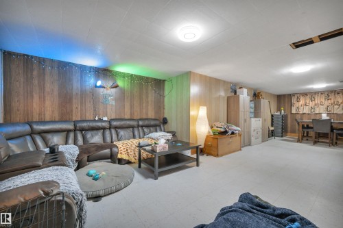 12218 83 Street, Edmonton, AB - Indoor