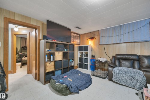 12218 83 Street, Edmonton, AB - Indoor