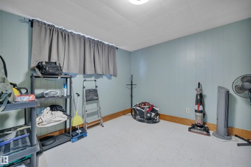 12218 83 Street, Edmonton, AB - Indoor