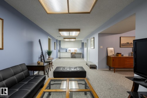 5973 189 Street, Edmonton, AB - Indoor