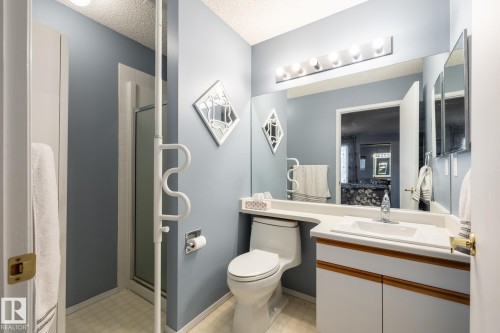 5973 189 Street, Edmonton, AB - Indoor Photo Showing Bathroom