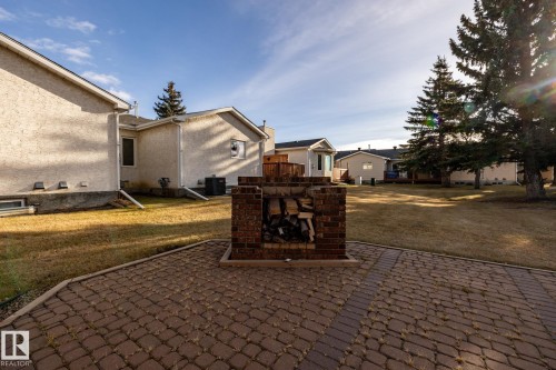 5973 189 Street, Edmonton, AB - Outdoor