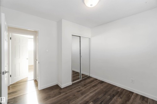 7516 136 Avenue, Edmonton, AB - Indoor Photo Showing Other Room