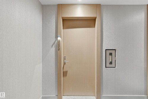 3208 10360 102 Street, Edmonton, AB - Indoor Photo Showing Other Room