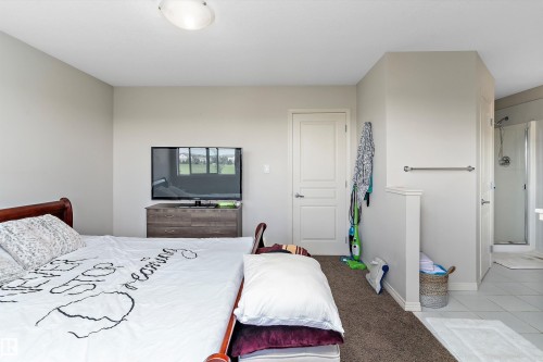 6934 19A Avenue, Edmonton, AB - Indoor Photo Showing Bedroom